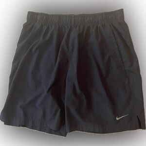 Nike men’s athletic shorts with pockets